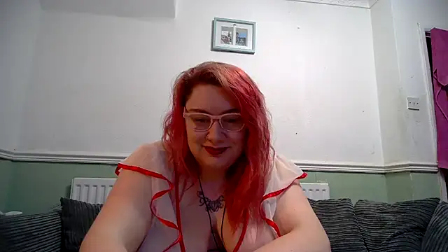 Snapshot of Bustycurves chatting on 02-07-25, 08:31 Bustycurves online show from 02-07-25, 08:31