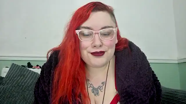 Snapshot of Bustycurves chatting on 02-09-25, 01:44 Bustycurves online show from 02-09-25, 01:44