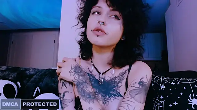 NaughtyLittleFox online show from 04-30-26, 05:47