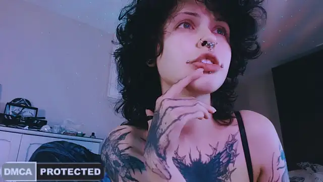 NaughtyLittleFox online show from 05-30-26, 03:47