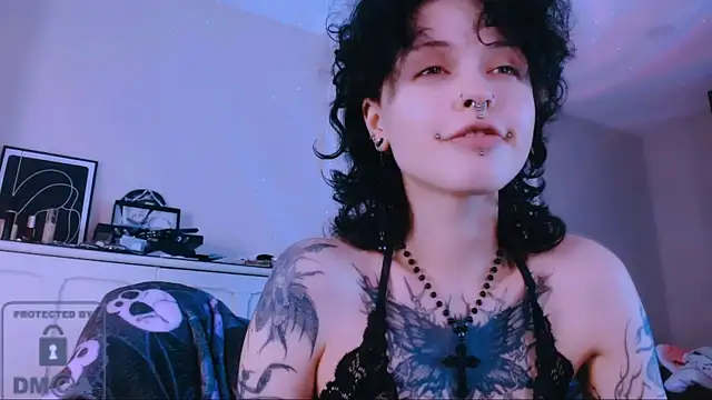 NaughtyLittleFox online show from 06-15-26, 04:47