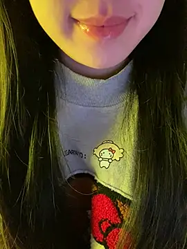 minmin2kk5 online show from 02-02-26, 07:07