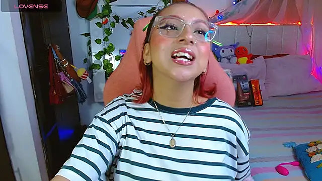 Snapshot of Littlerouse_ chatting on 03-27-26, 08:37 Littlerouse online show from 03-27-26, 08:37