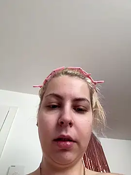 Livewithlucy online show from 02-27-26, 08:36