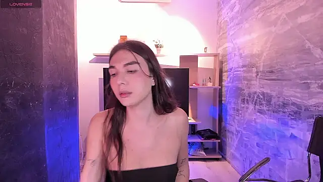 saracaball  online show from 12-17-25, 06:52