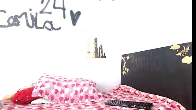 Snapshot of camilavagina24 chatting on 10-12-25, 04:06 camilavagina24 online show from 10-12-25, 04:06