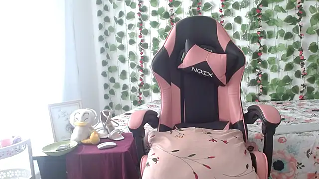 Snapshot of camilavagina24 chatting on 11-25-25, 06:08 camilavagina24 online show from 11-25-25, 06:08