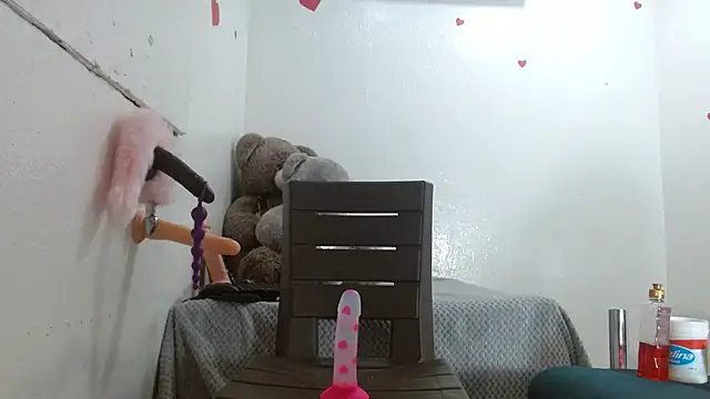 Snapshot of camilavagina24 chatting on 12-15-25, 01:59 camilavagina24 online show from 12-15-25, 01:59