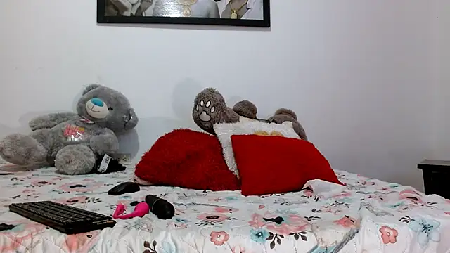 Snapshot of camilavagina24 chatting on 02-23-26, 01:41 camilavagina24 online show from 02-23-26, 01:41