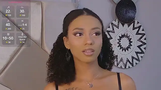 Nahomi King online show from 01-10-25, 01:09