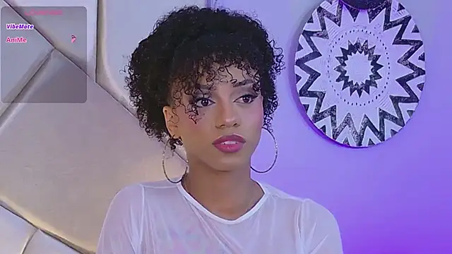 Nahomi King online show from 02-12-25, 01:06