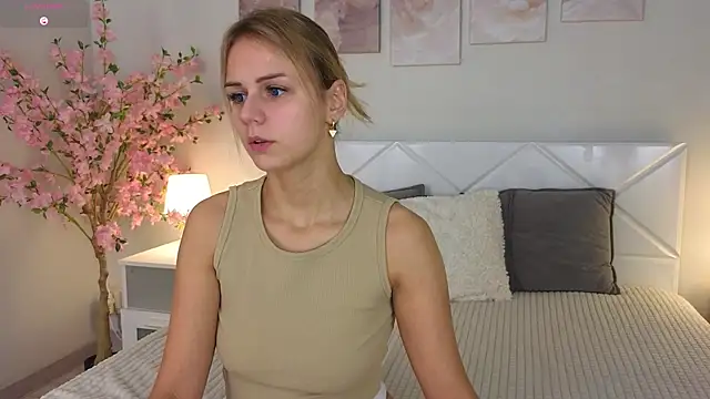 Snapshot of Wendy_D0ll chatting on 03-04-25, 09:11 Wendy D0ll online show from 03-04-25, 09:11