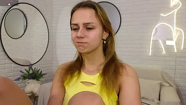 Snapshot of Wendy_D0ll chatting on 01-13-26, 09:31 Wendy D0ll online show from 01-13-26, 09:31