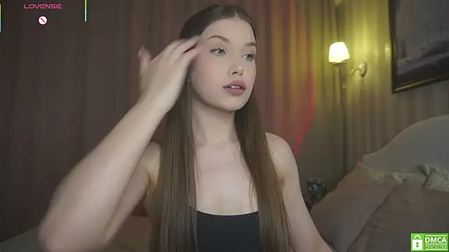 Snapshot of _Eva_Lee chatting on 10-27-25, 01:48 Eva Lee online show from 10-27-25, 01:48