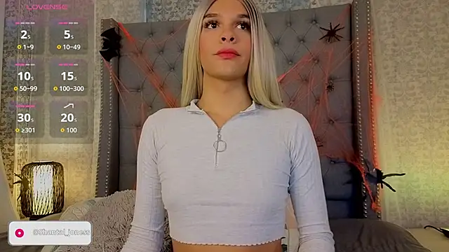 Shantal Joness online show from 10-27-25, 11:31