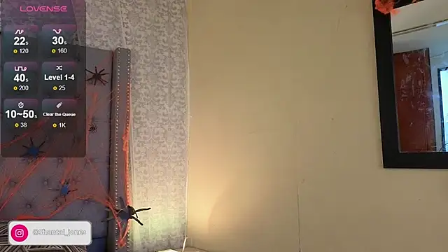 Shantal Joness online show from 10-28-25, 11:07