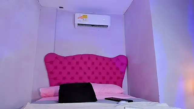 Aprillbrunette online show from 07-27-26, 11:50