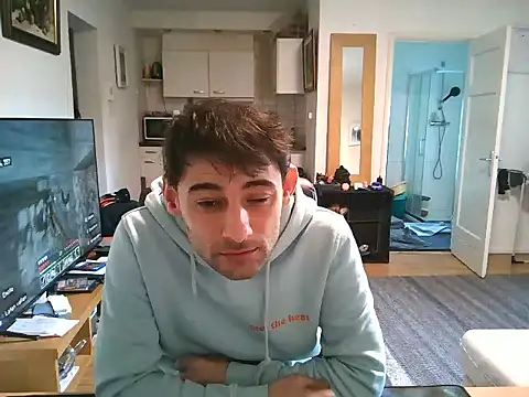 Snapshot of mihaimichael chatting on 02-16-25, 03:38 mihaimichael online show from 02-16-25, 03:38