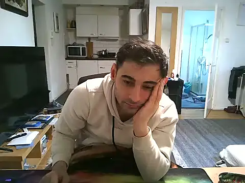 Snapshot of mihaimichael chatting on 03-04-25, 01:28 mihaimichael online show from 03-04-25, 01:28