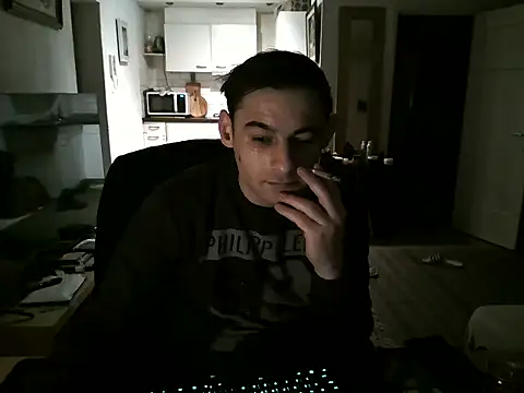 Snapshot of mihaimichael chatting on 03-06-25, 08:27 mihaimichael online show from 03-06-25, 08:27