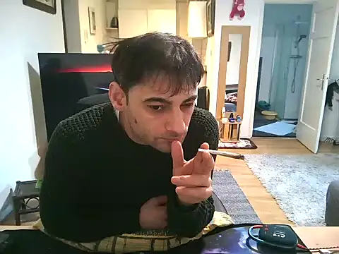 Snapshot of mihaimichael chatting on 03-11-25, 05:02 mihaimichael online show from 03-11-25, 05:02