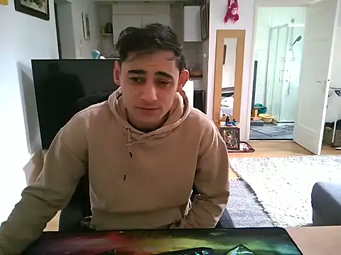 Snapshot of mihaimichael chatting on 03-13-25, 12:46 mihaimichael online show from 03-13-25, 12:46