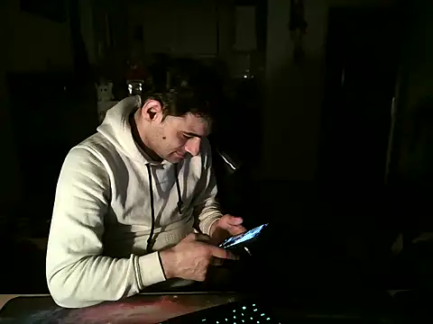 Snapshot of mihaimichael chatting on 03-19-25, 09:48 mihaimichael online show from 03-19-25, 09:48
