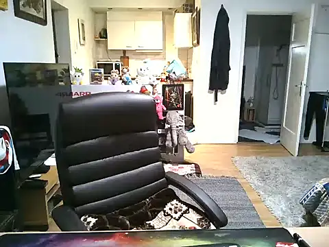 Snapshot of mihaimichael chatting on 03-21-25, 10:39 mihaimichael online show from 03-21-25, 10:39