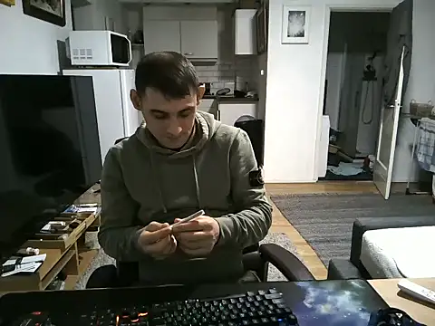 Snapshot of mihaimichael chatting on 09-18-25, 02:35 mihaimichael online show from 09-18-25, 02:35