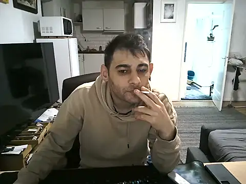 Snapshot of mihaimichael chatting on 09-29-25, 09:58 mihaimichael online show from 09-29-25, 09:58
