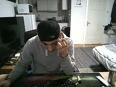 Snapshot of mihaimichael chatting on 10-07-25, 10:56 mihaimichael online show from 10-07-25, 10:56