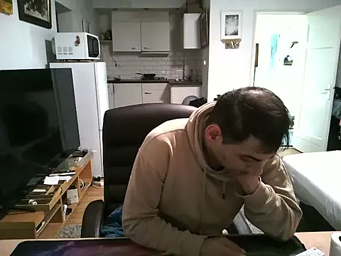 Snapshot of mihaimichael chatting on 10-10-25, 11:09 mihaimichael online show from 10-10-25, 11:09