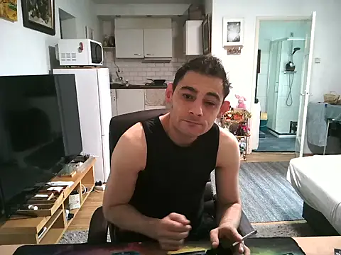 Snapshot of mihaimichael chatting on 10-11-25, 02:04 mihaimichael online show from 10-11-25, 02:04