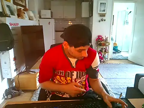 Snapshot of mihaimichael chatting on 10-22-25, 12:16 mihaimichael online show from 10-22-25, 12:16