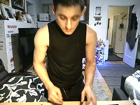 Snapshot of mihaimichael chatting on 10-27-25, 12:04 mihaimichael online show from 10-27-25, 12:04