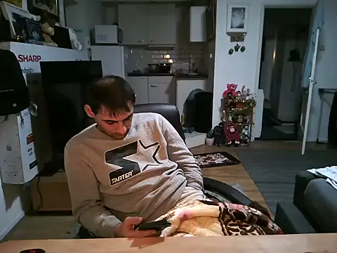 Snapshot of mihaimichael chatting on 10-30-25, 02:46 mihaimichael online show from 10-30-25, 02:46