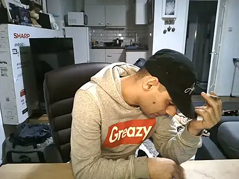 Snapshot of mihaimichael chatting on 11-03-25, 10:53 mihaimichael online show from 11-03-25, 10:53