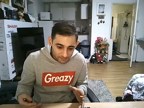 Snapshot of mihaimichael chatting on 11-12-25, 12:22 mihaimichael online show from 11-12-25, 12:22