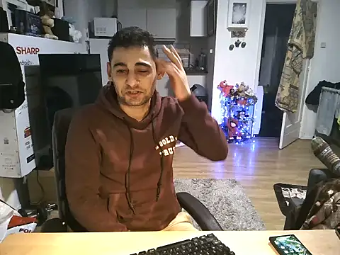 Snapshot of mihaimichael chatting on 11-19-25, 02:22 mihaimichael online show from 11-19-25, 02:22