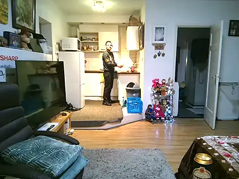 Snapshot of mihaimichael chatting on 11-22-25, 12:20 mihaimichael online show from 11-22-25, 12:20