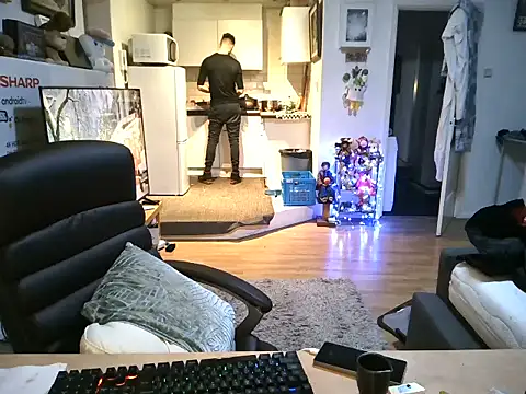 Snapshot of mihaimichael chatting on 12-02-25, 12:05 mihaimichael online show from 12-02-25, 12:05