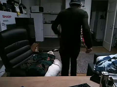 Snapshot of mihaimichael chatting on 01-08-26, 10:45 mihaimichael online show from 01-08-26, 10:45