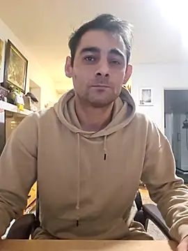 Snapshot of mihaimichael chatting on 01-14-26, 03:56 mihaimichael online show from 01-14-26, 03:56