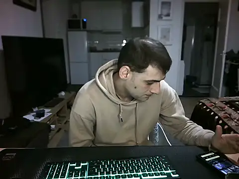 Snapshot of mihaimichael chatting on 03-27-26, 01:22 mihaimichael online show from 03-27-26, 01:22