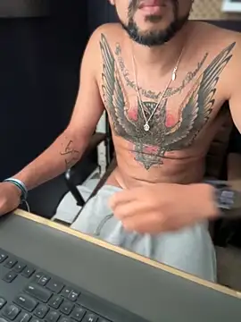 Snapshot of han_der88 chatting on 11-11-25, 05:35 han der88 online show from 11-11-25, 05:35