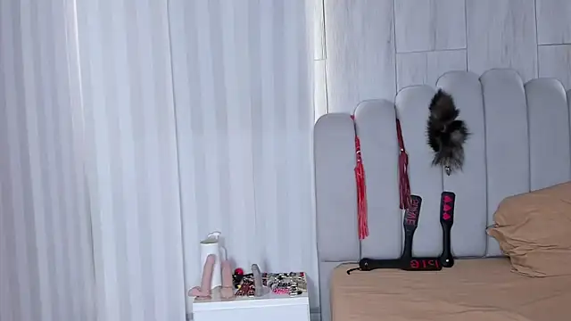 Snapshot of mileyerikson chatting on 10-20-25, 01:11 mileyerikson online show from 10-20-25, 01:11