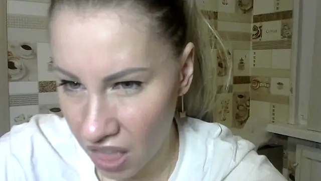 TherestlessKitty online show from 12-07-24, 08:44