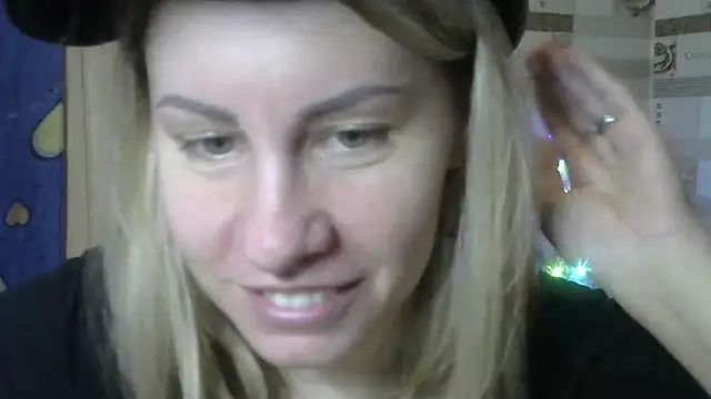 TherestlessKitty online show from 12-30-24, 09:48