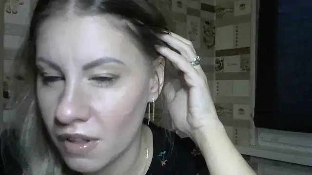 TherestlessKitty online show from 09-25-25, 06:06