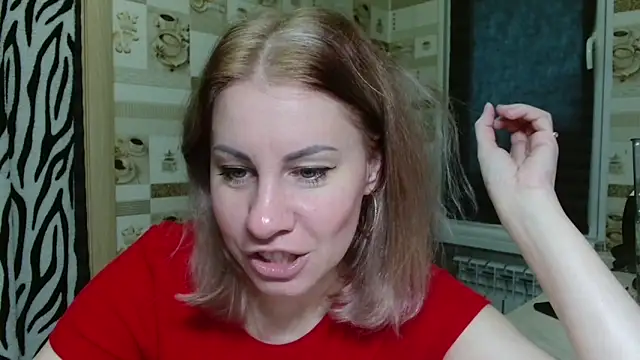 Snapshot of TherestlessKitty chatting on 05-31-26, 12:23 TherestlessKitty online show from 05-31-26, 12:23